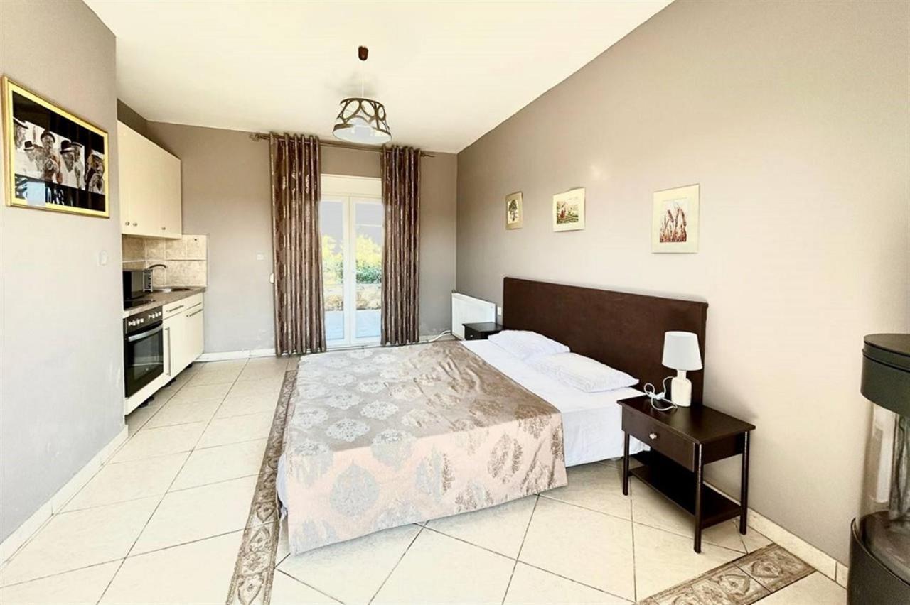 Villa Irina, Nea Potidea Kassandra Beach Exterior foto