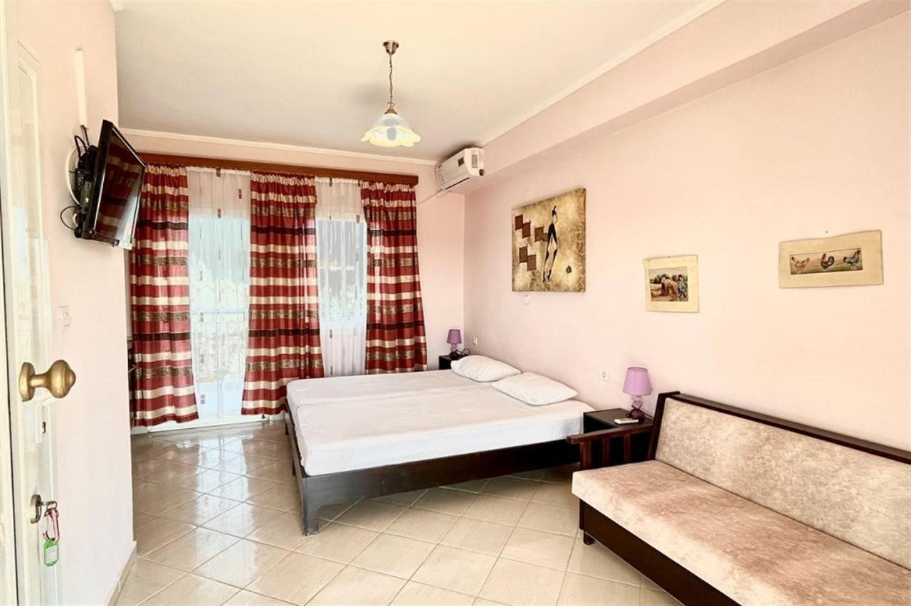Villa Irina, Nea Potidea Kassandra Beach Exterior foto
