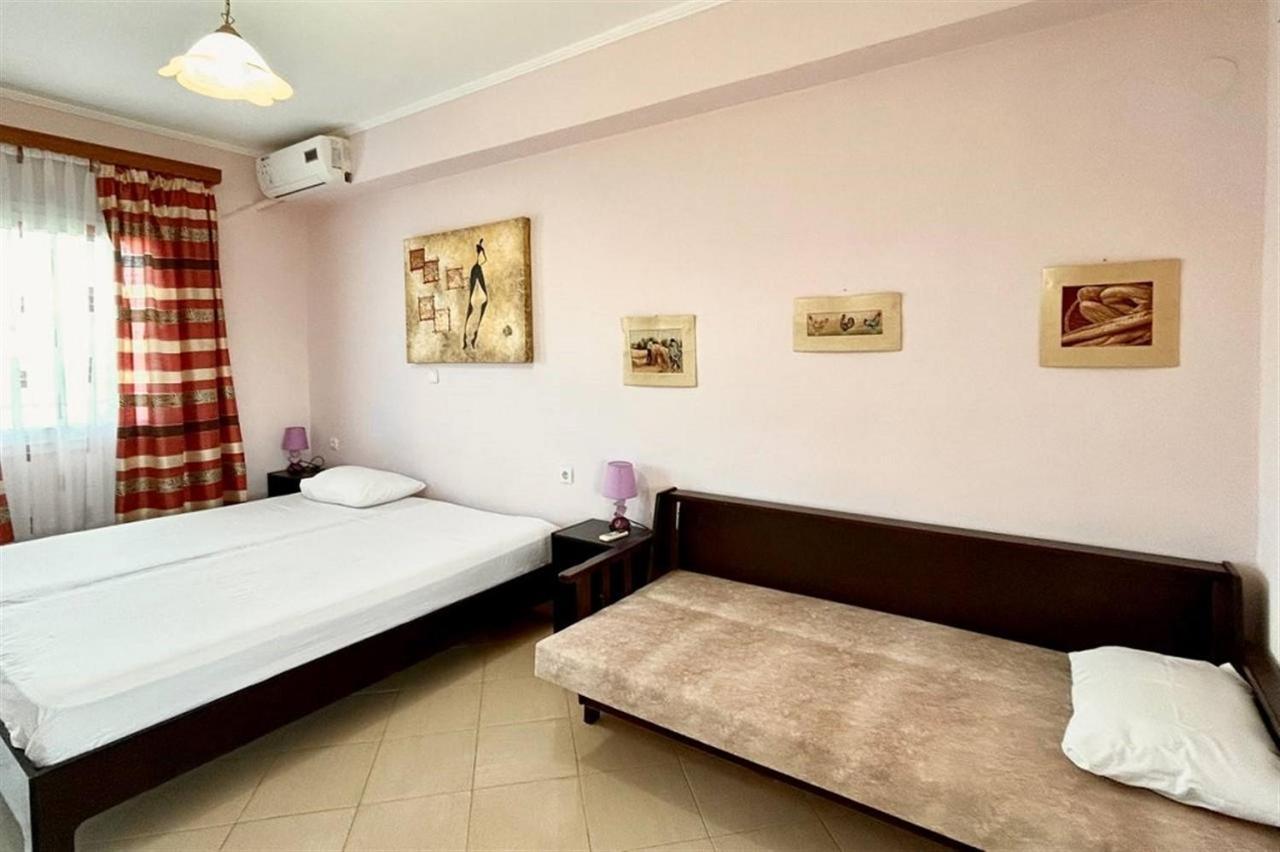Villa Irina, Nea Potidea Kassandra Beach Exterior foto